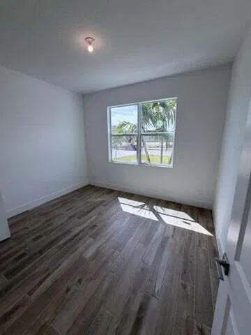 Residence photo 4