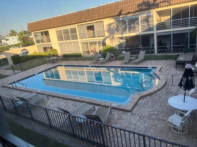 Unit 223 photo 16