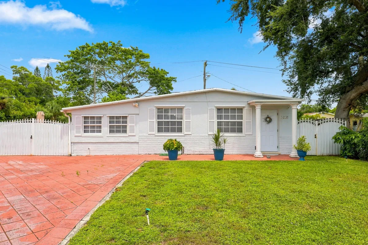 Residence photo 4