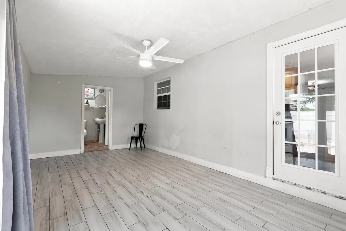 Residence photo 22