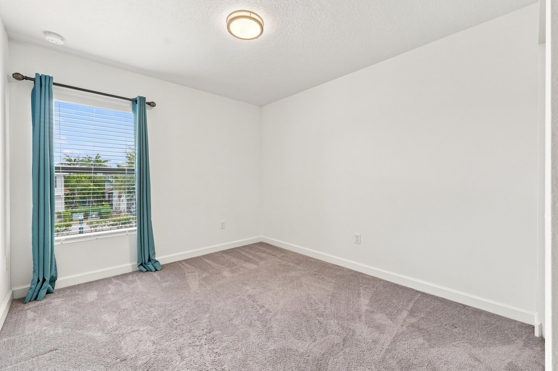 Residence photo 22