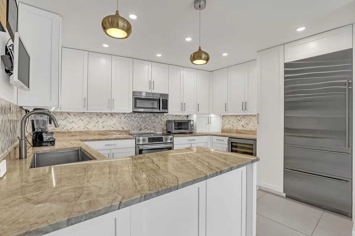 Palm Beach Towers, Palm Beach Unit 507B photo 4