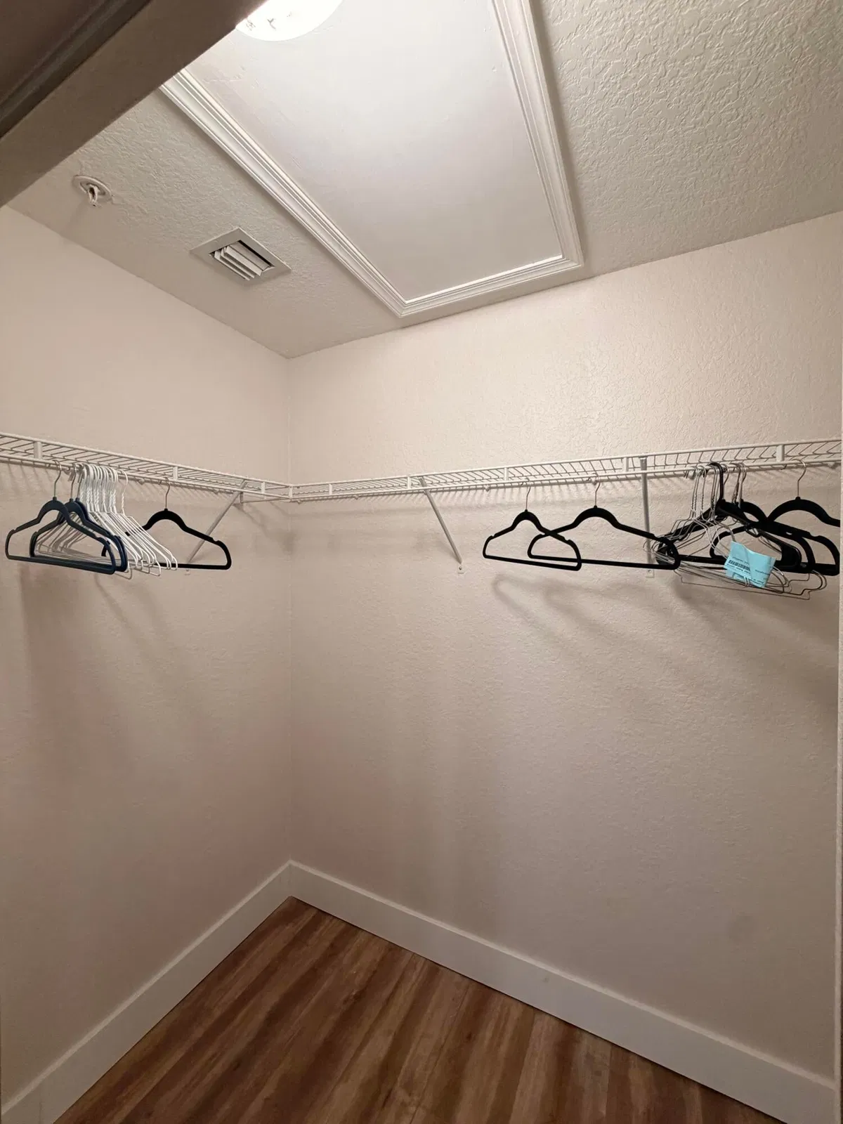 Unit 1507 photo 13