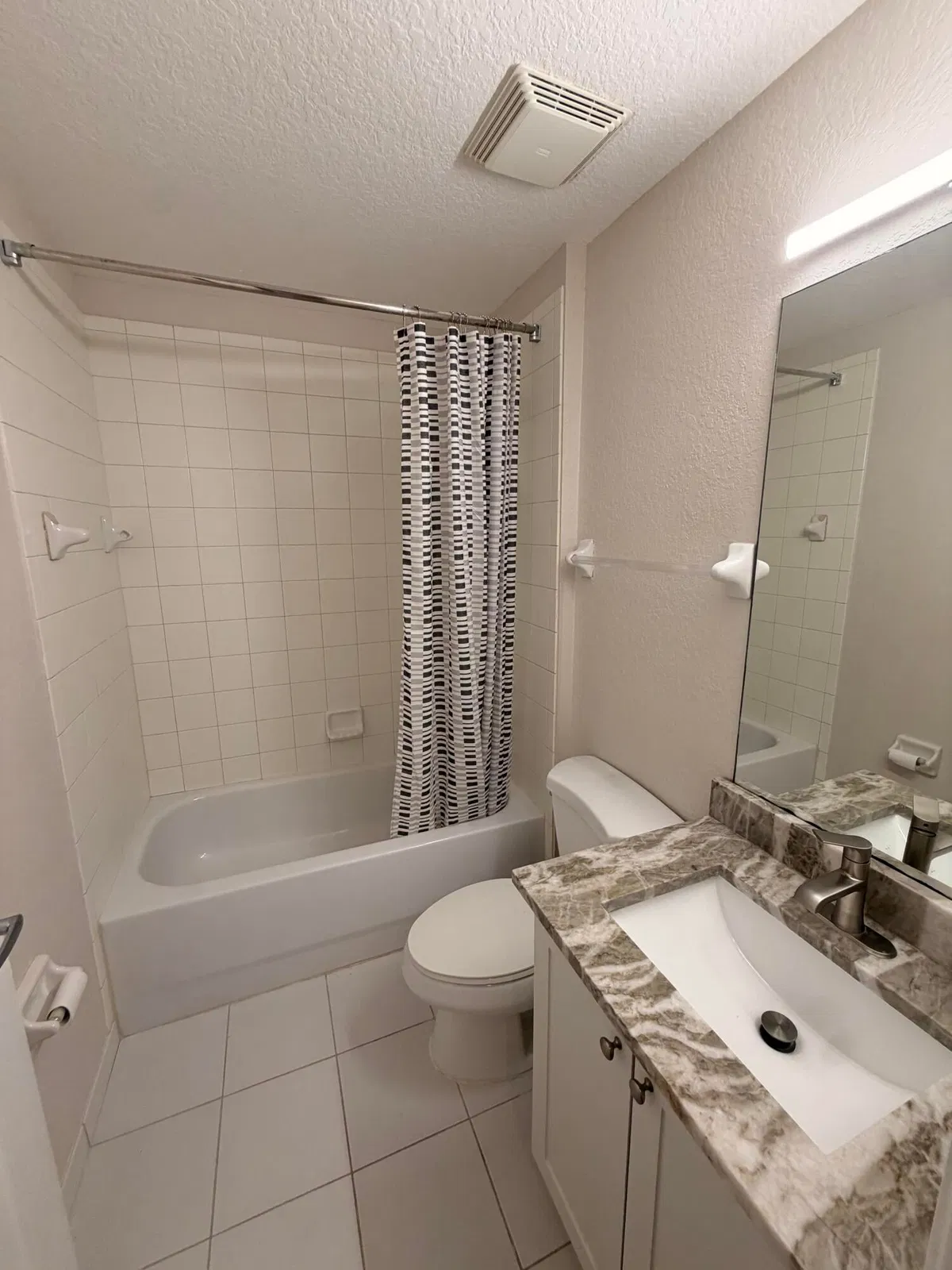 Unit 1507 photo 19