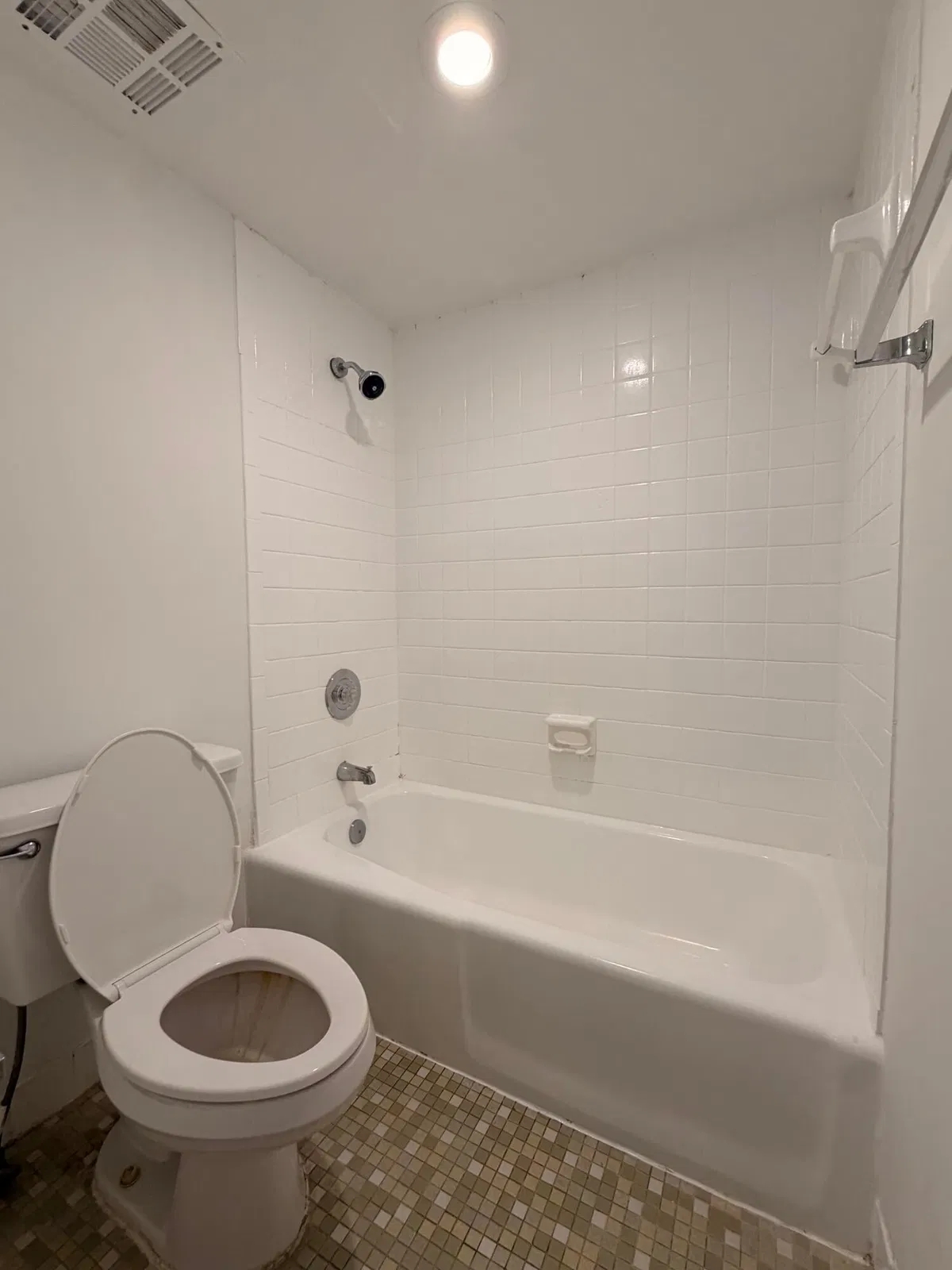 Unit 0110 photo 16