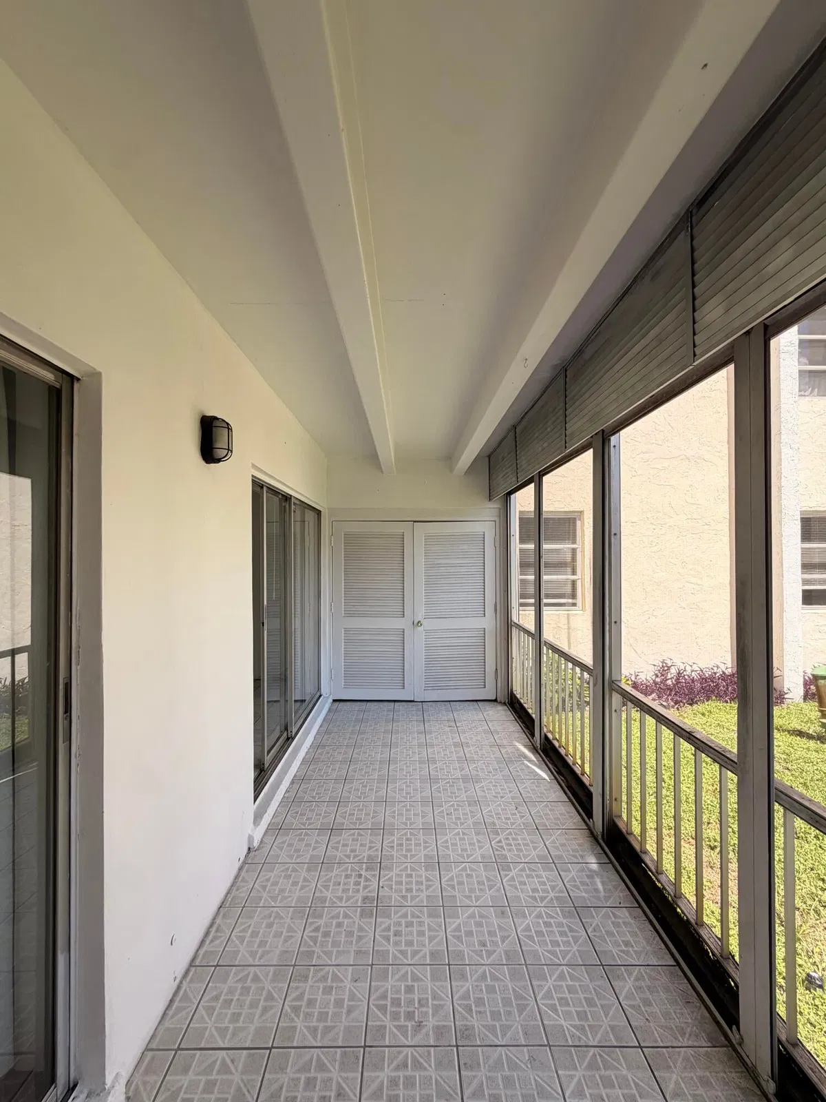 Unit 0110 photo 19