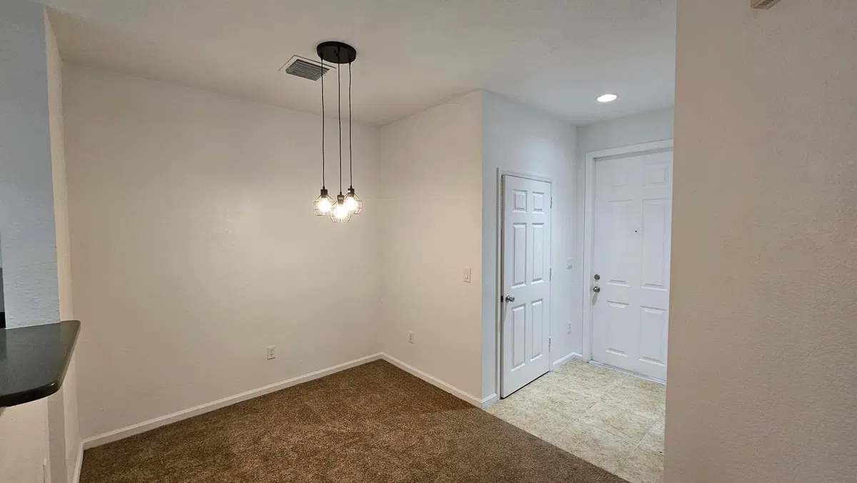 Residence photo 4