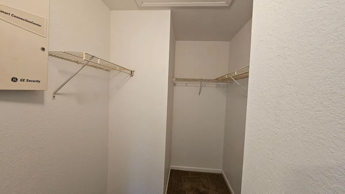 Residence photo 16