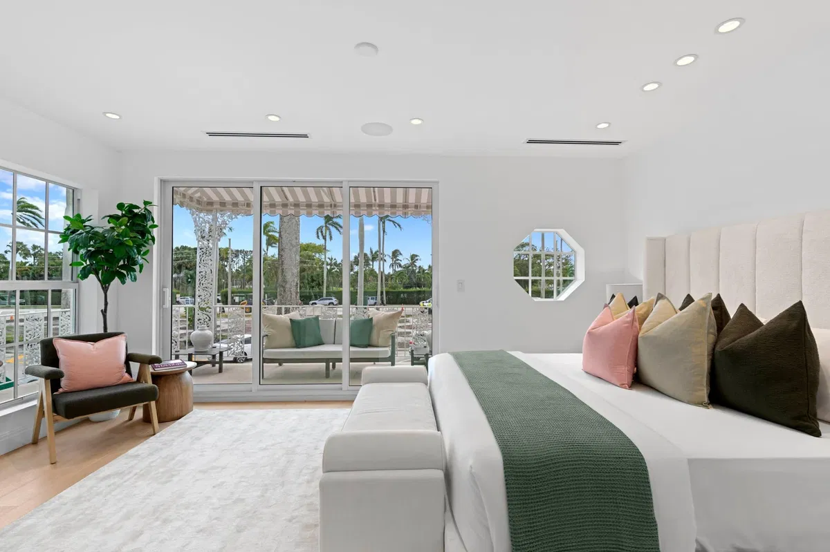 In-Town Palm Beach Unit 2nd floor photo 19