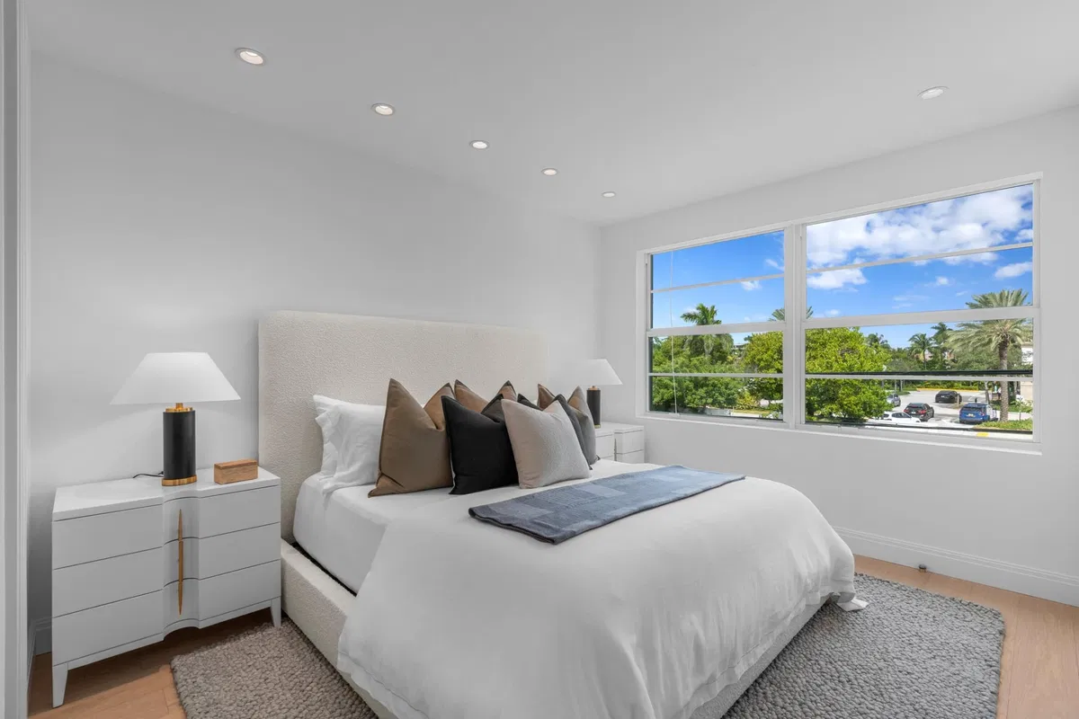 In-Town Palm Beach Unit 2nd floor photo 34