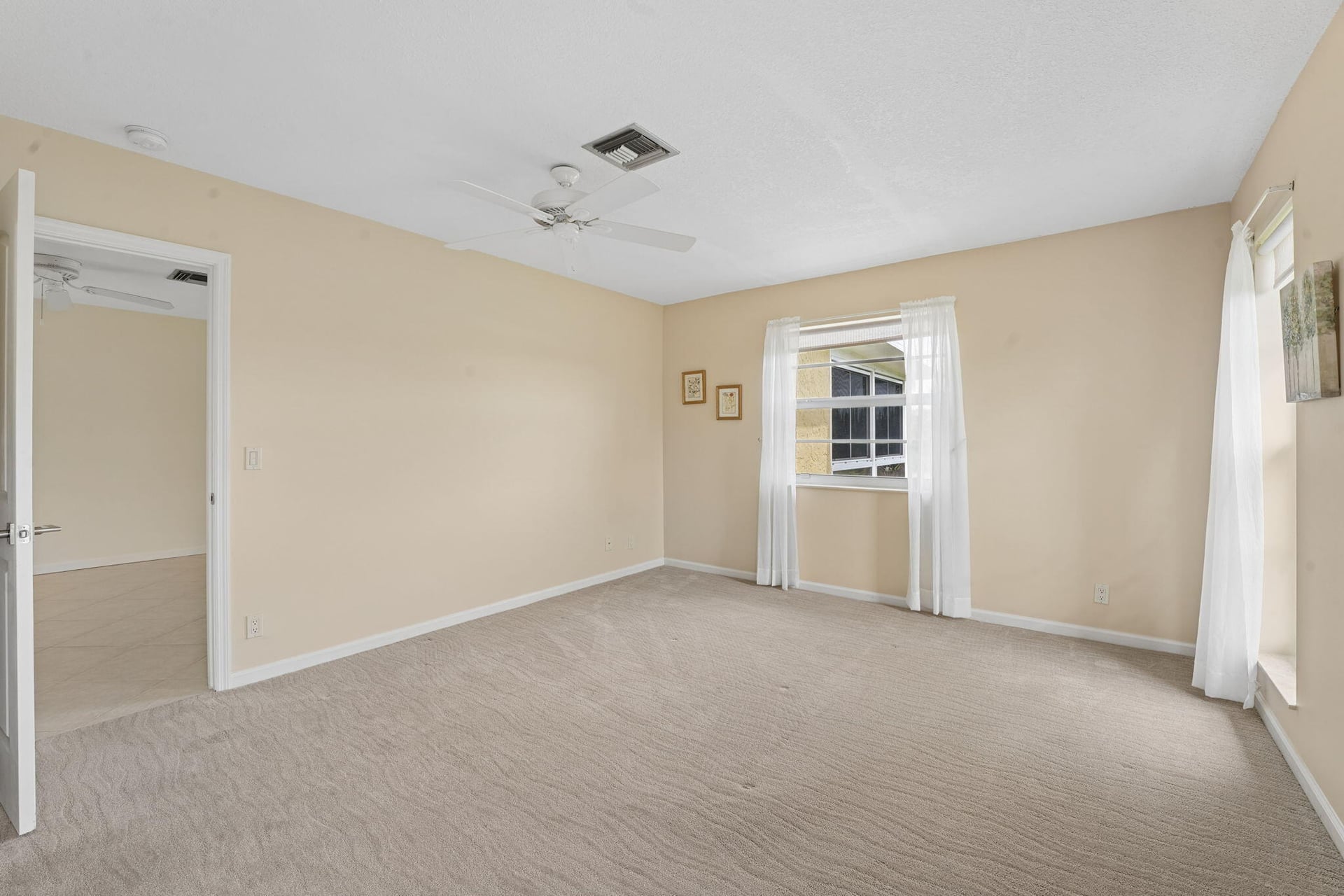 Unit 204 photo 19