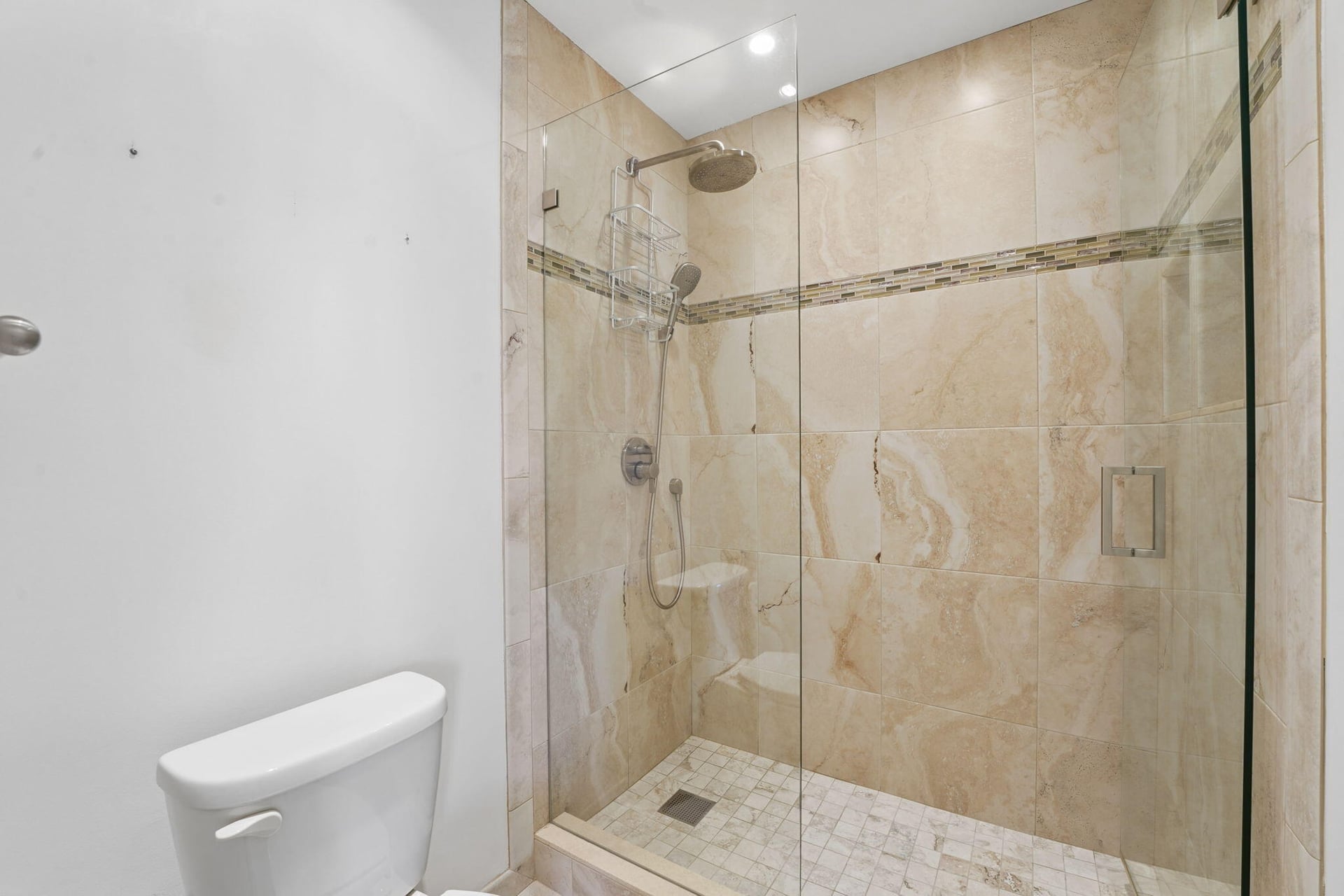 Unit 204 photo 22