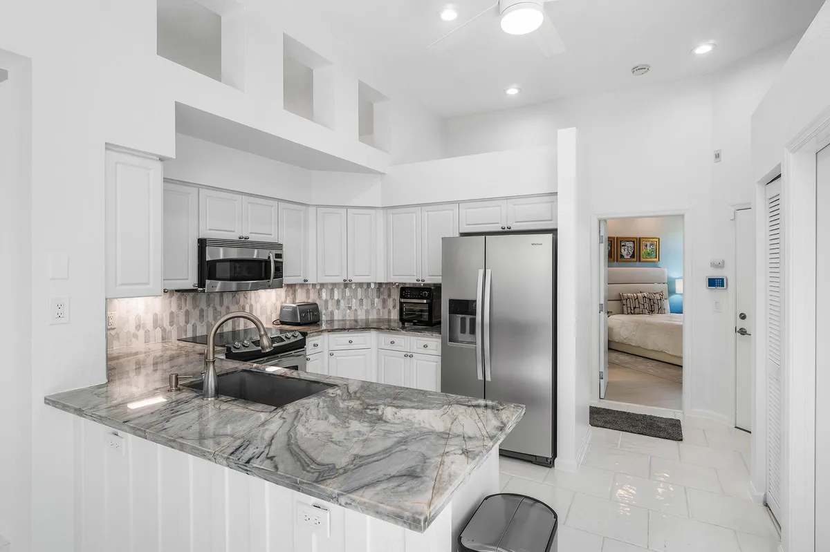  Residence photo 7