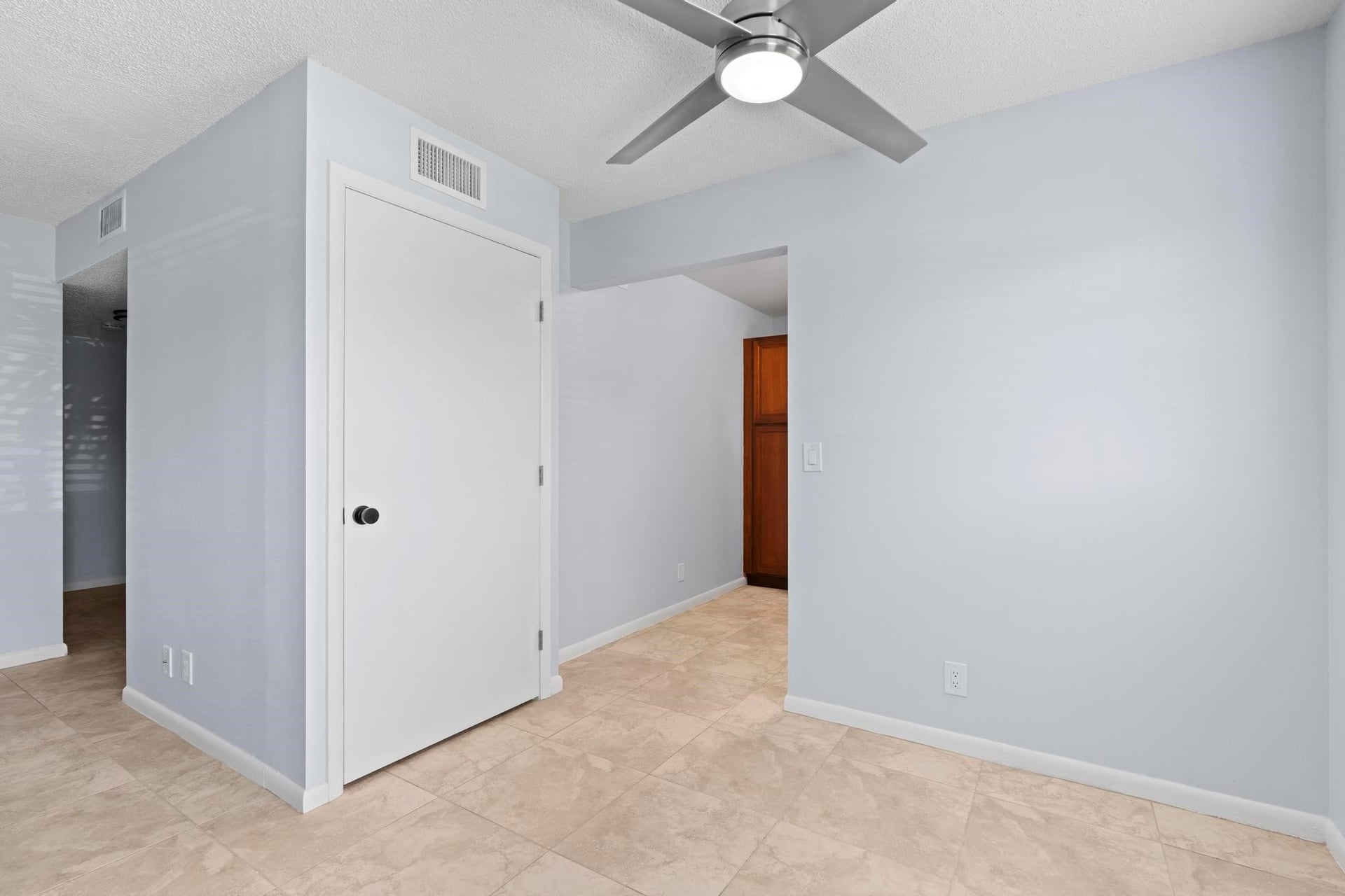 Unit 103 photo 19