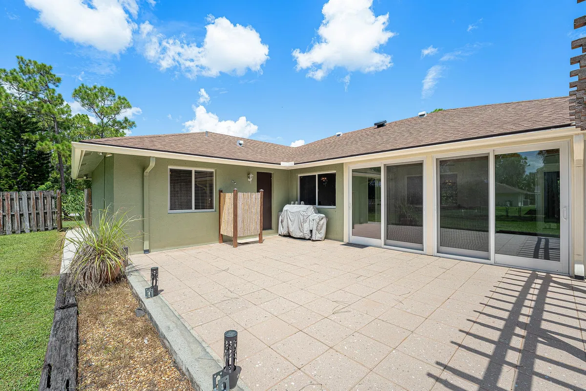  Residence photo 19