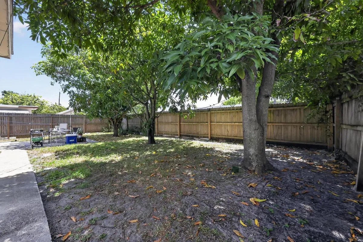  Residence photo 22