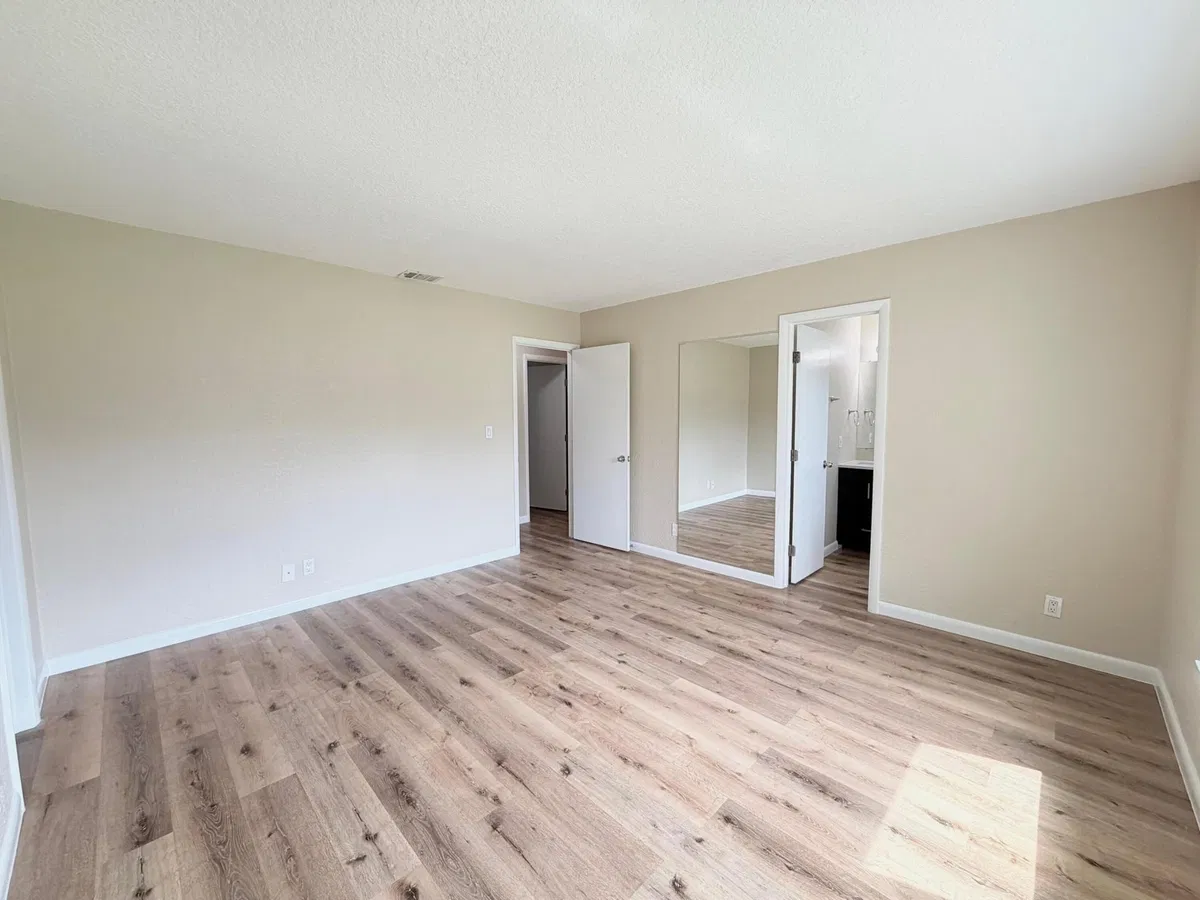  Residence photo 7
