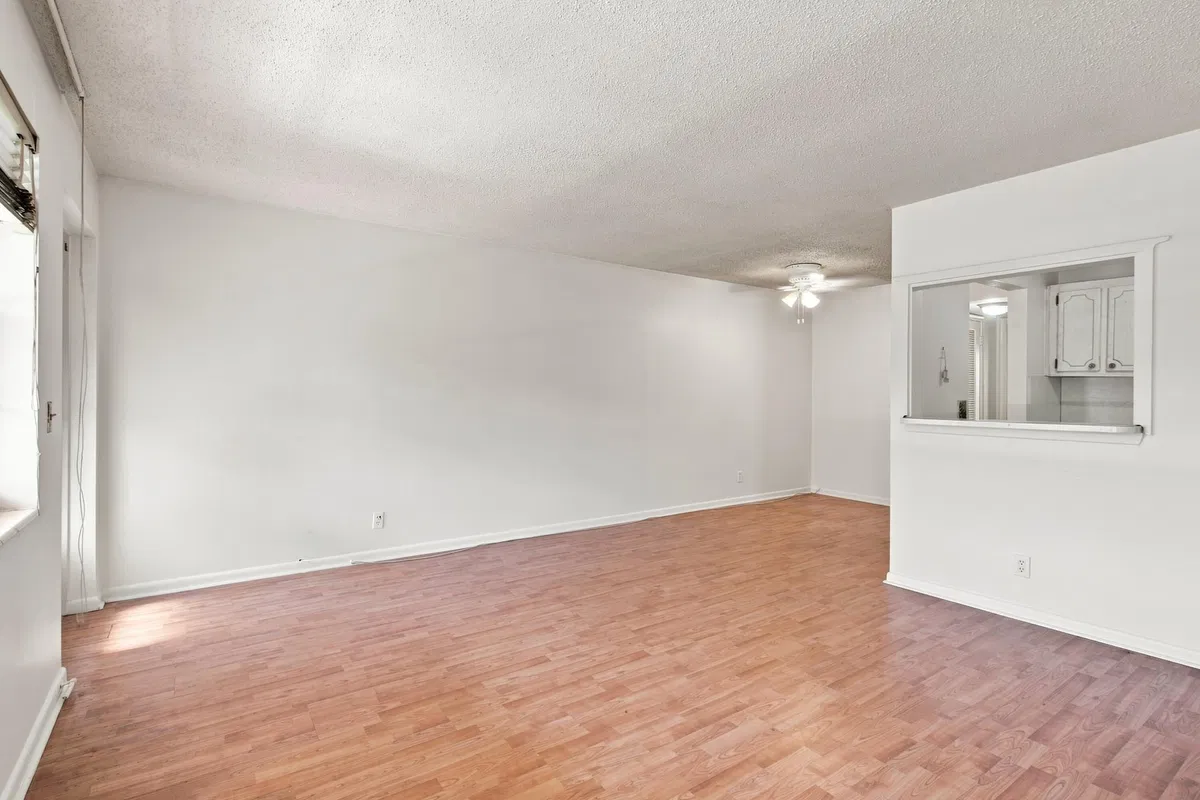  Residence photo 10