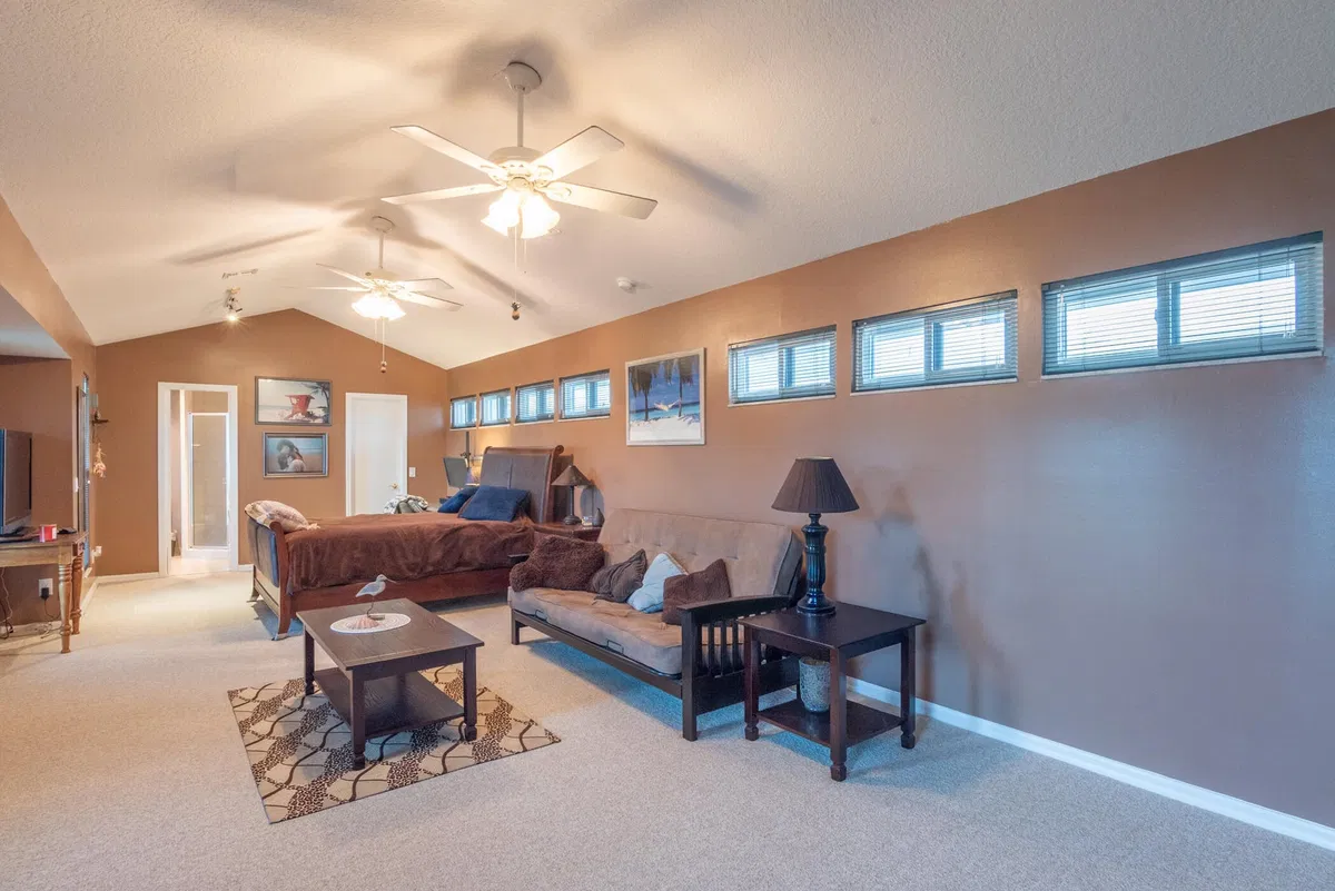 Residence photo 31