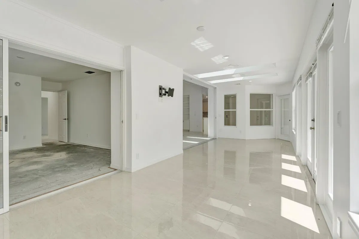 Residence photo 16