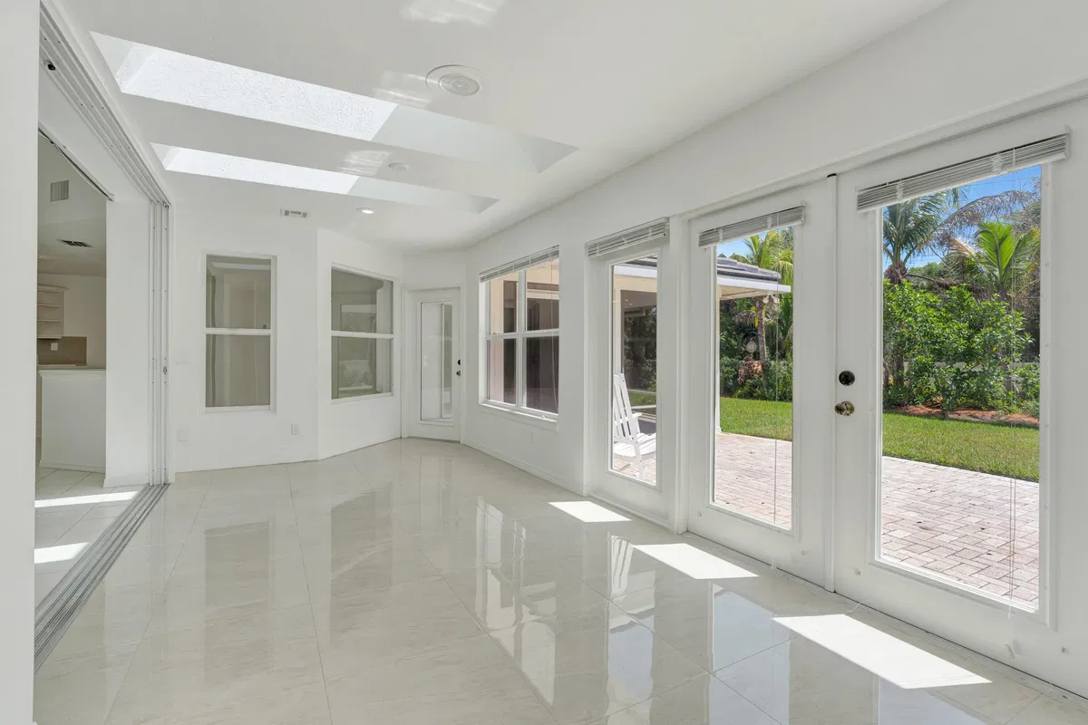 Residence photo 22