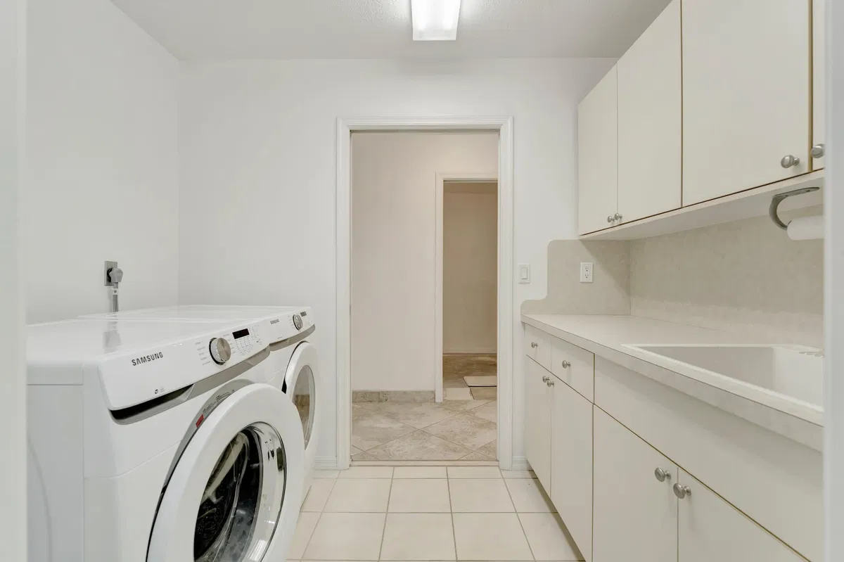 Residence photo 34