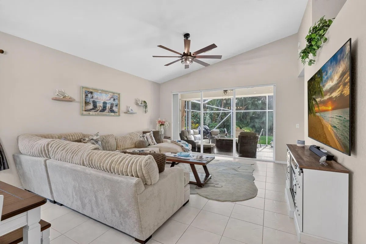 Residence photo 22
