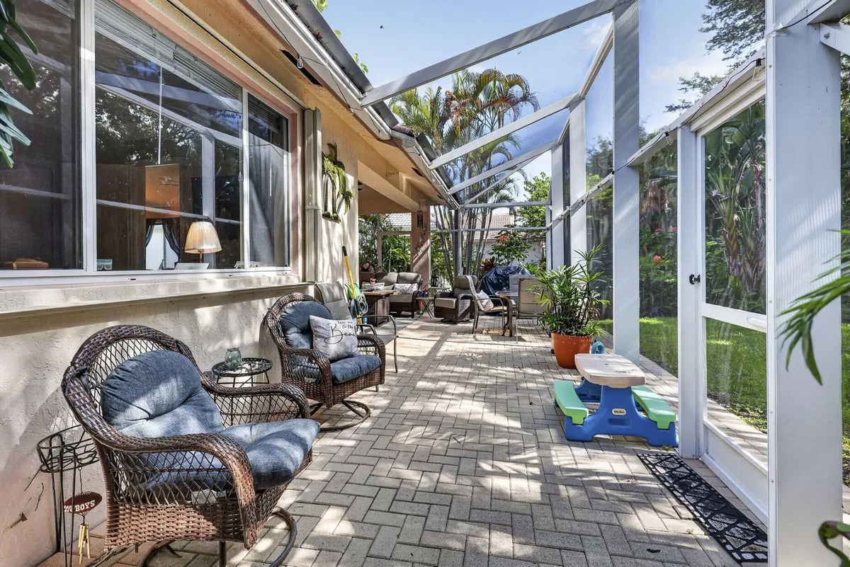 Residence photo 46