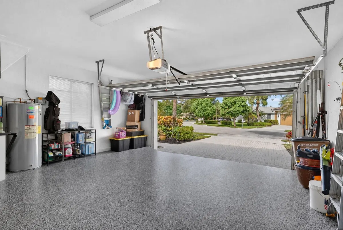 Residence photo 52
