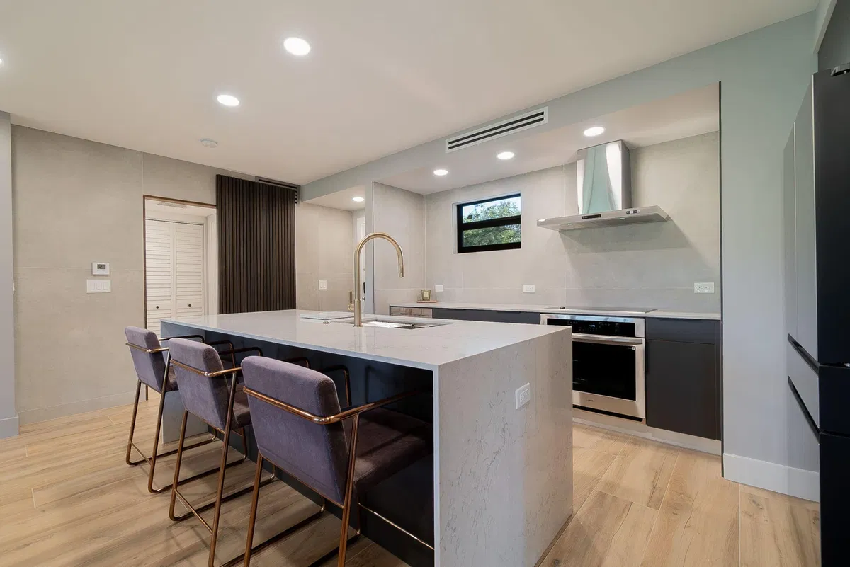 Unit Apt 224 photo 4