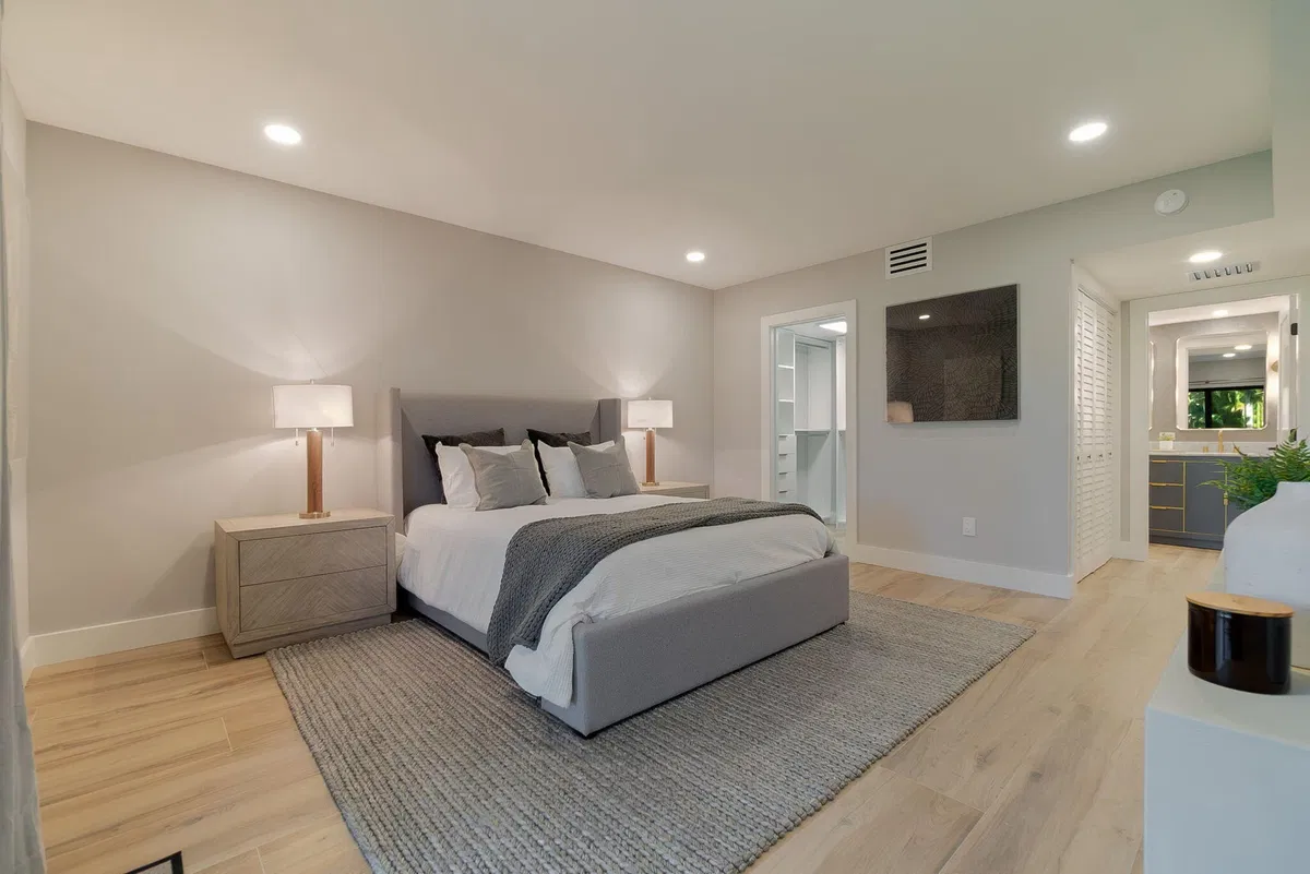 Unit Apt 224 photo 13