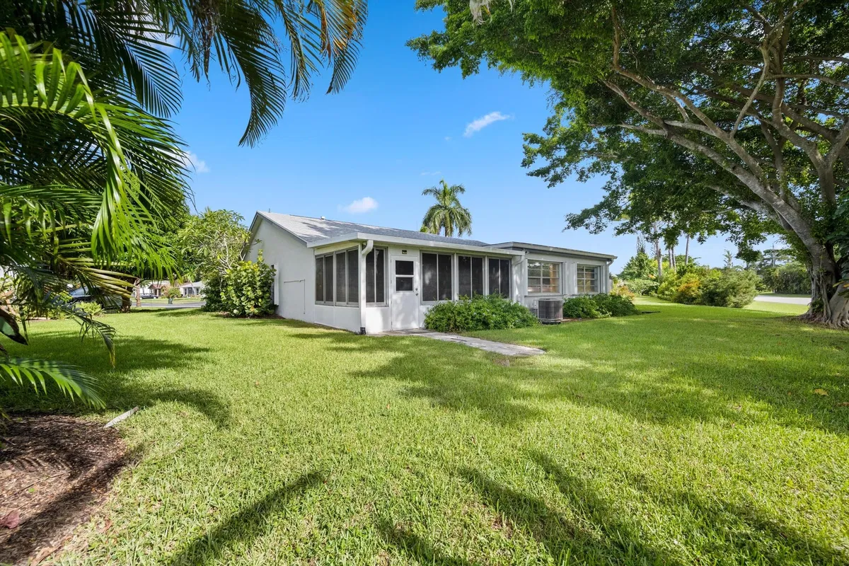 Residence photo 19