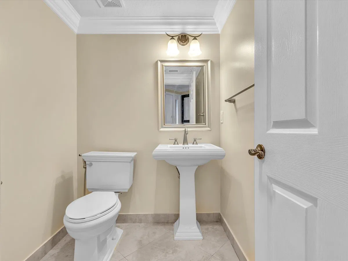 Residence photo 10