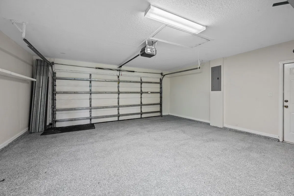 Residence photo 19