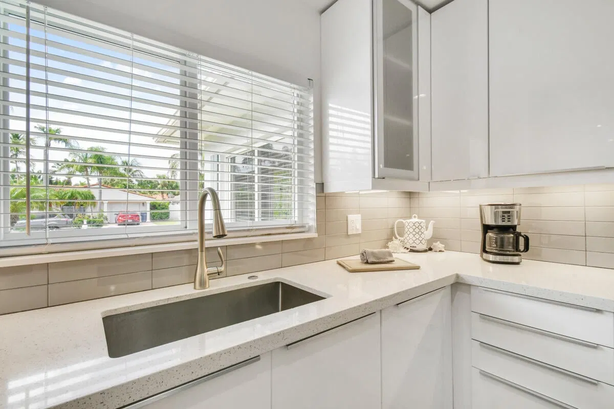 Palm Beach Shores Residence photo 13