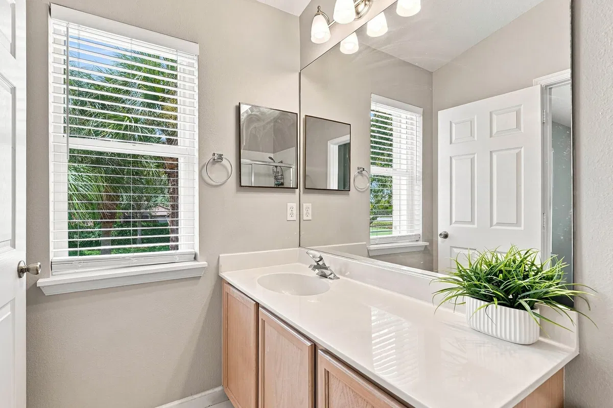 Residence photo 25