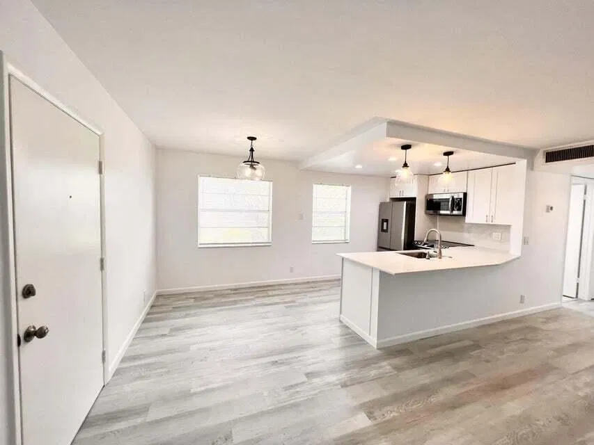 Residence photo 4