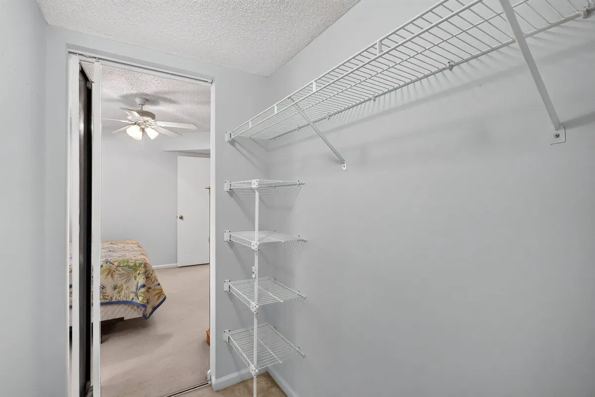 Unit 205 photo 16