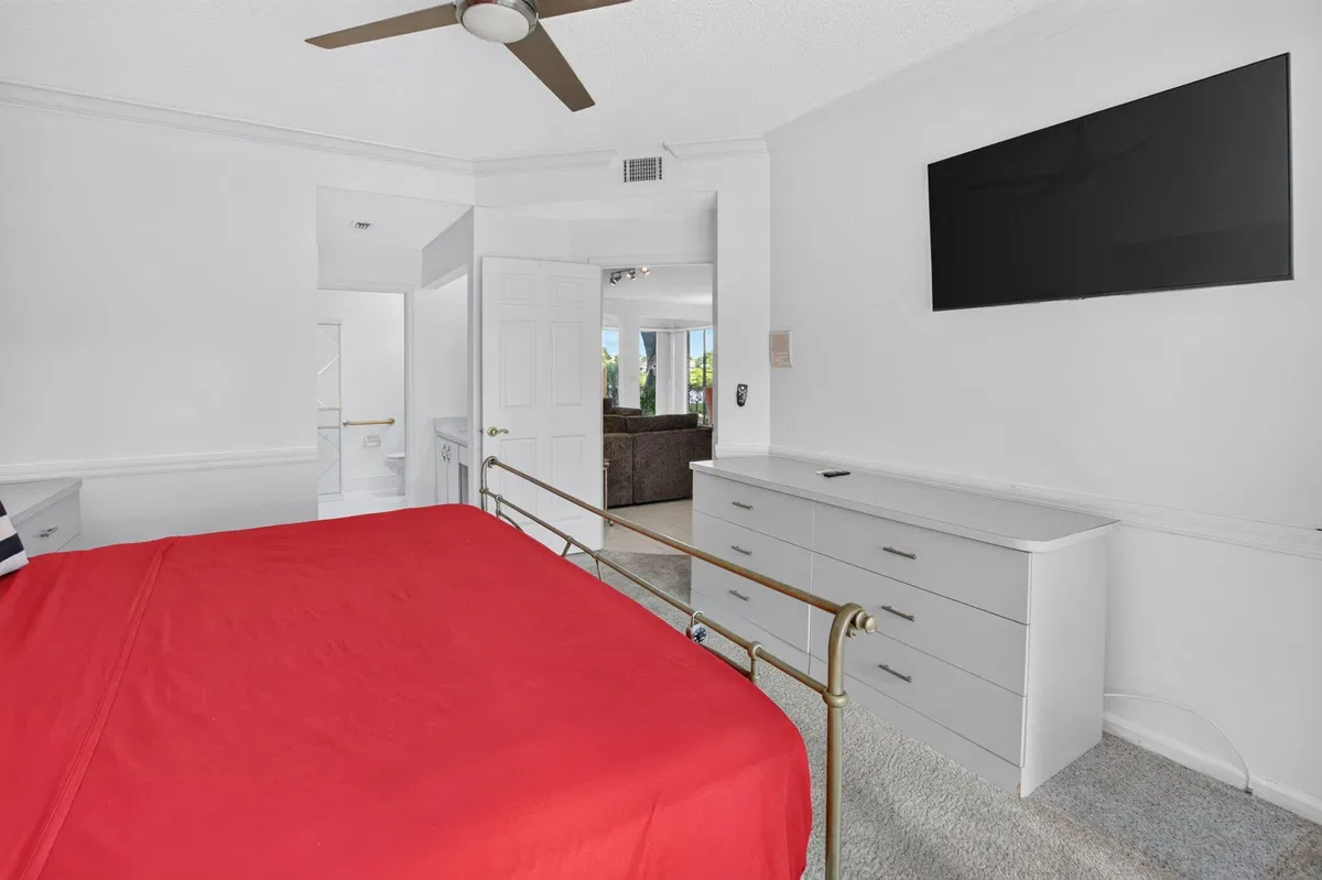  Unit 102 photo 31
