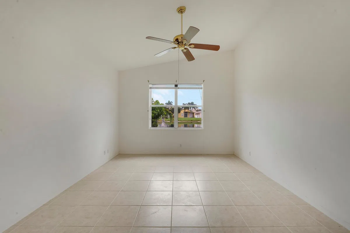 Residence photo 13