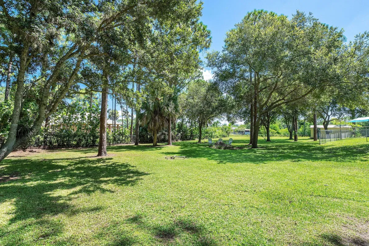 Residence photo 49