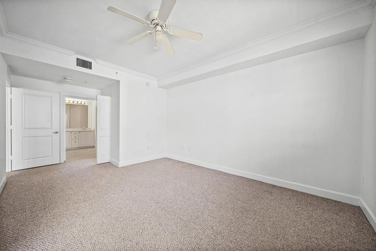 Renaissance Commons I Unit 2421 photo 16