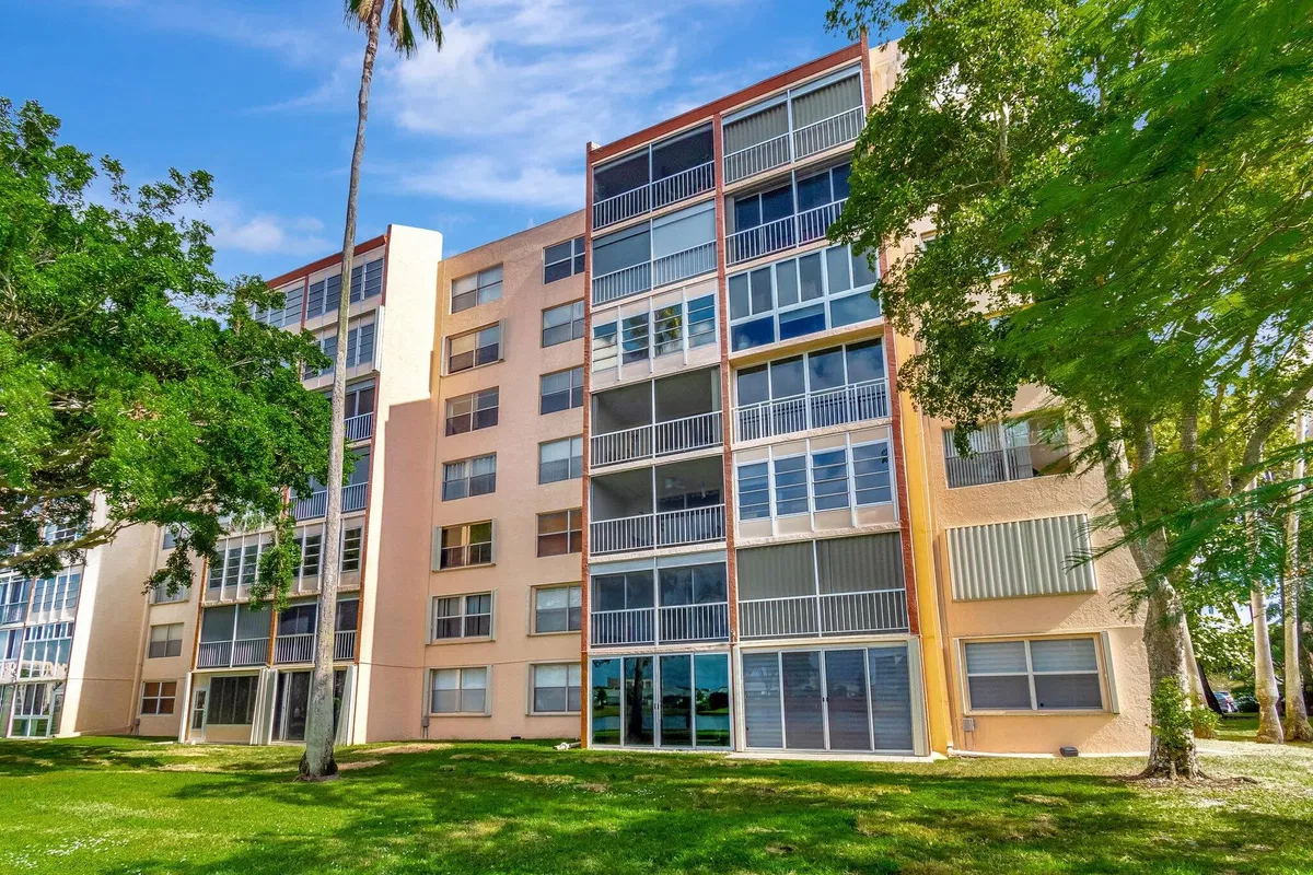 Unit 502 photo 46