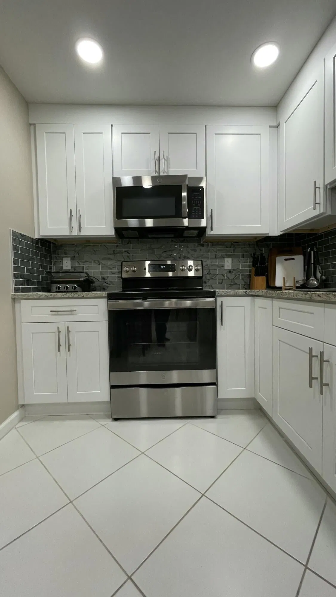 Unit 372 photo 4