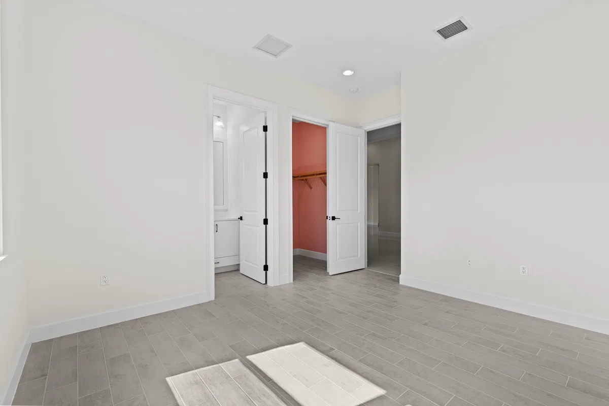 Residence photo 49
