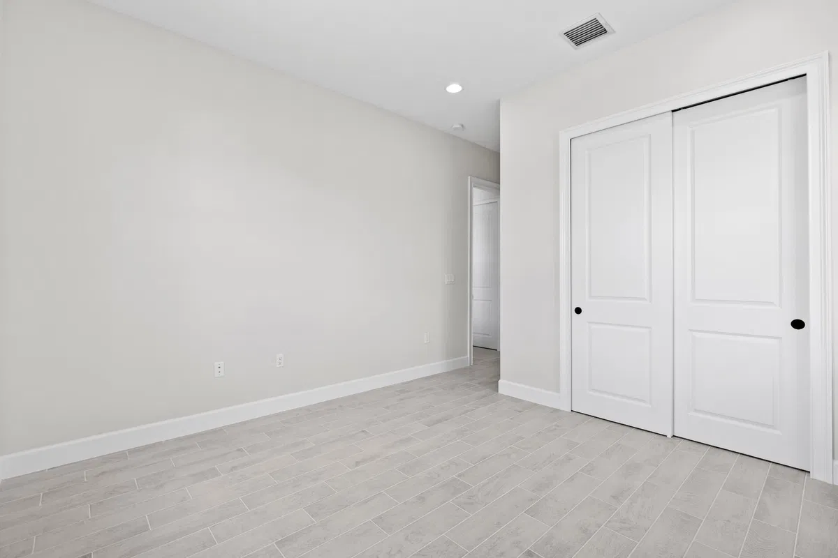 Residence photo 52