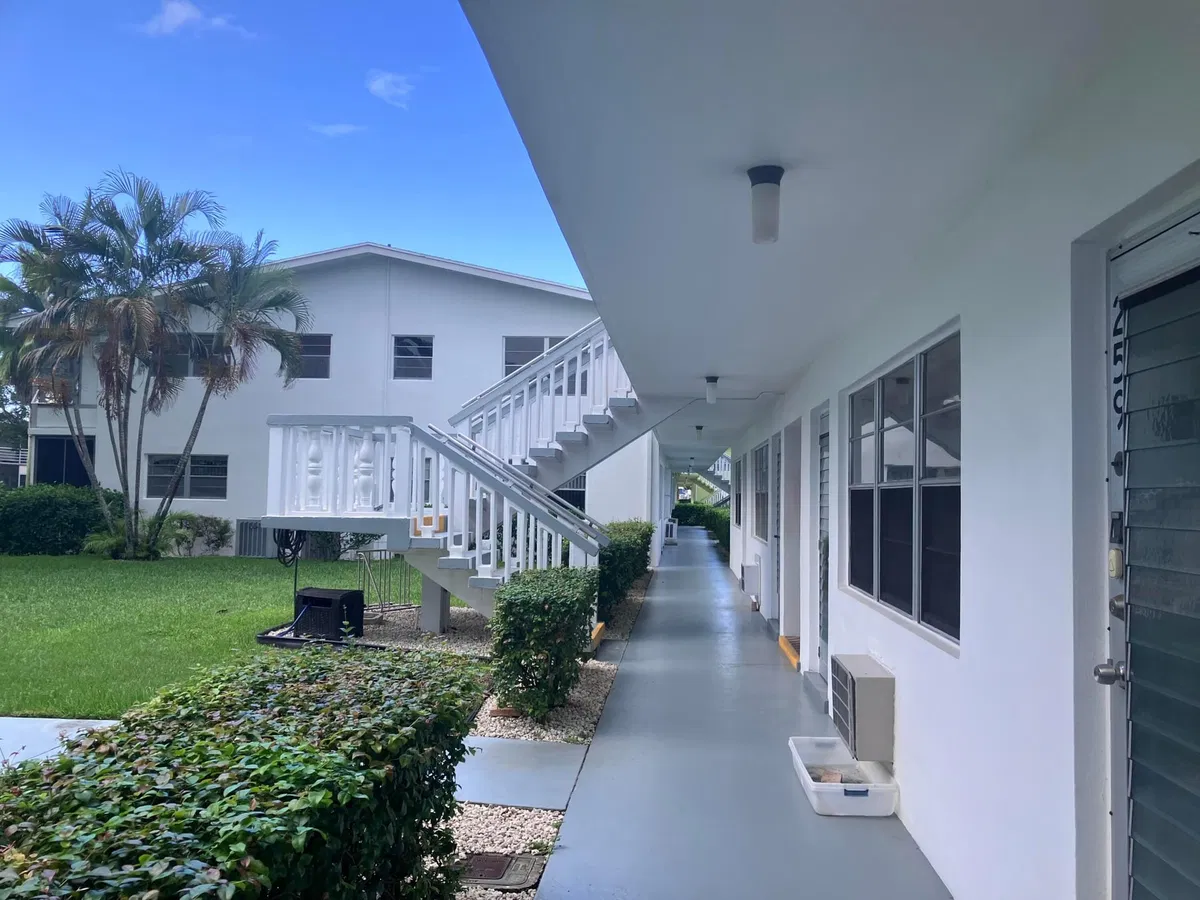 Residence photo 4