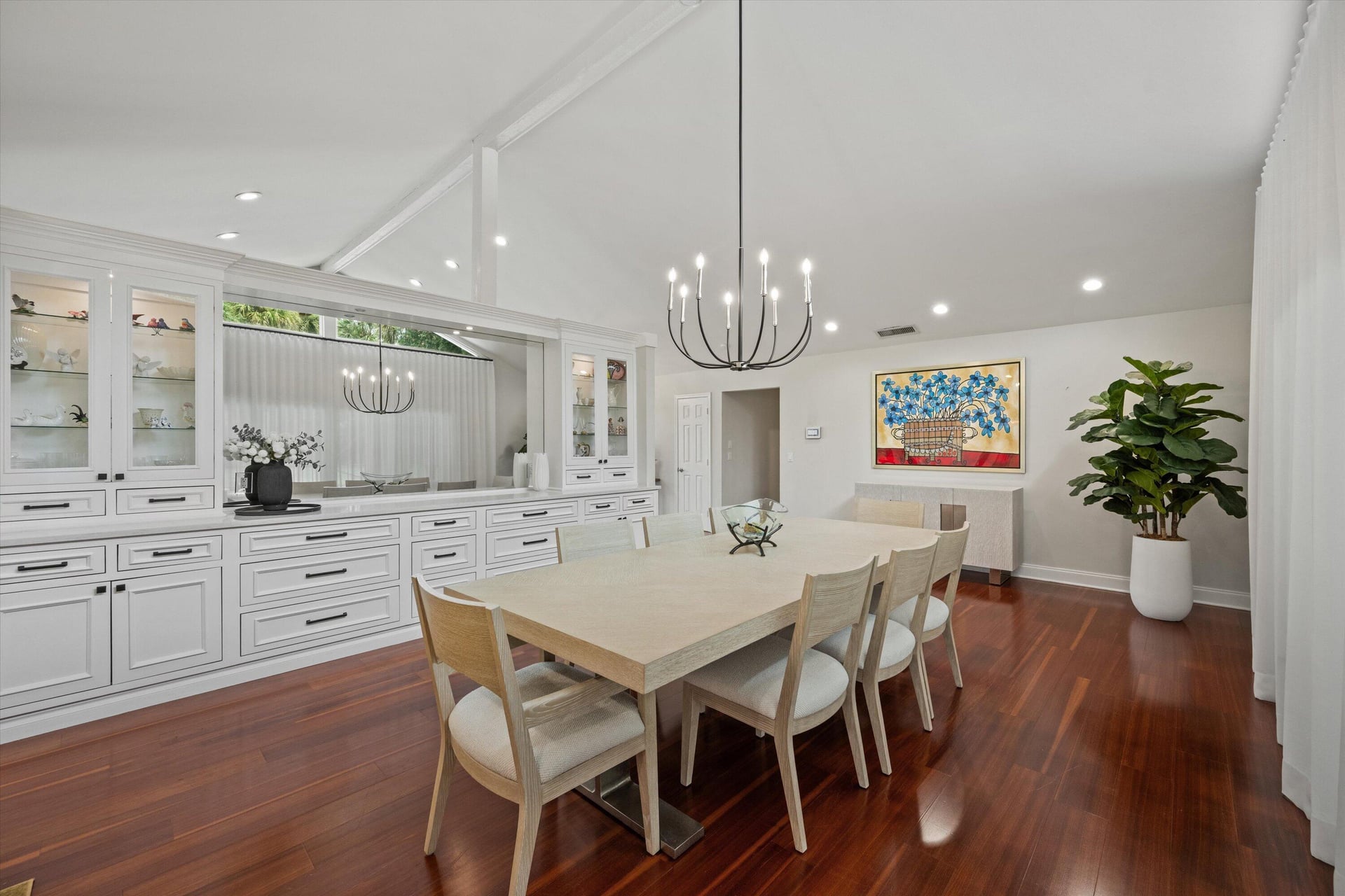 Pinewood Residence photo 22