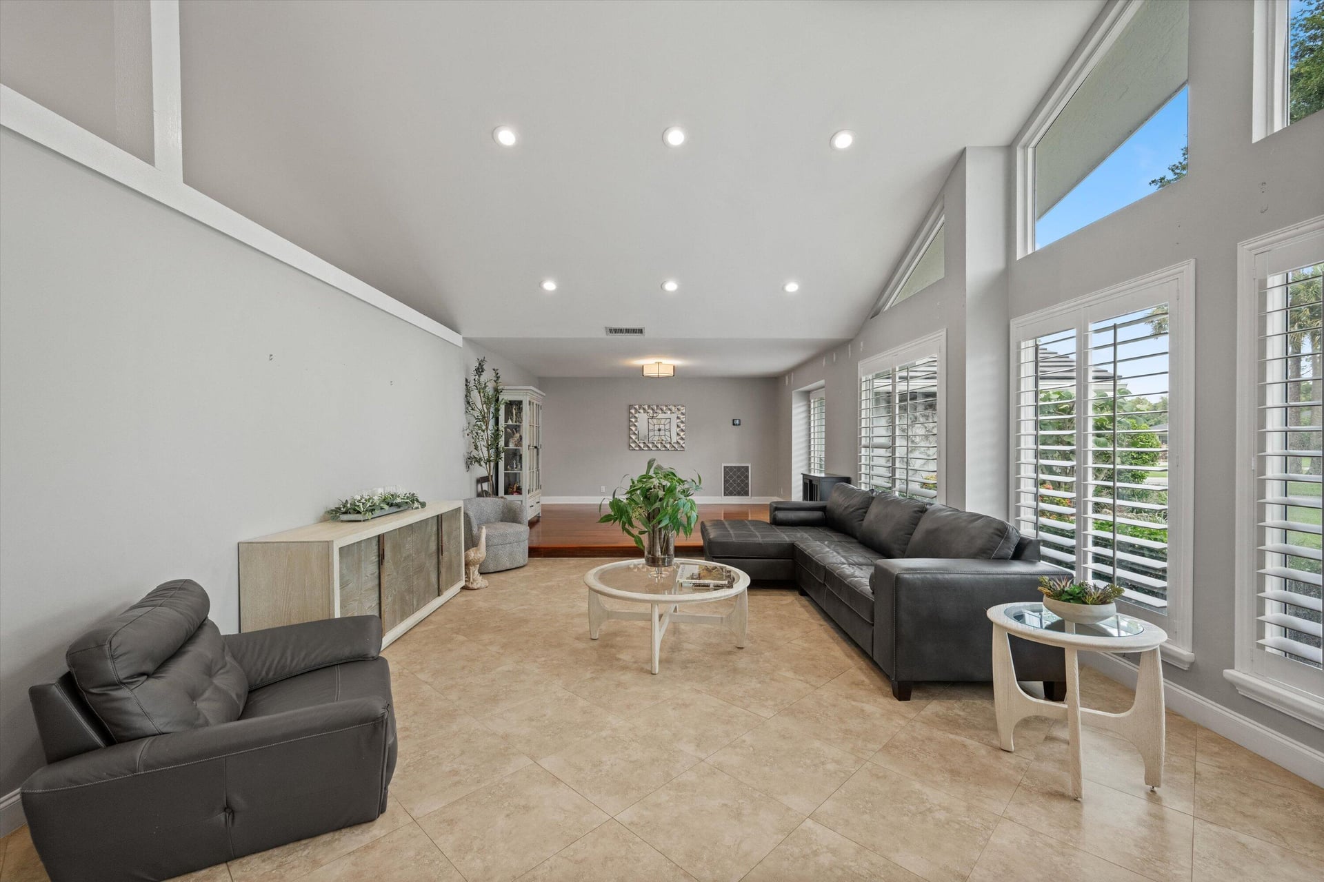 Pinewood Residence photo 25