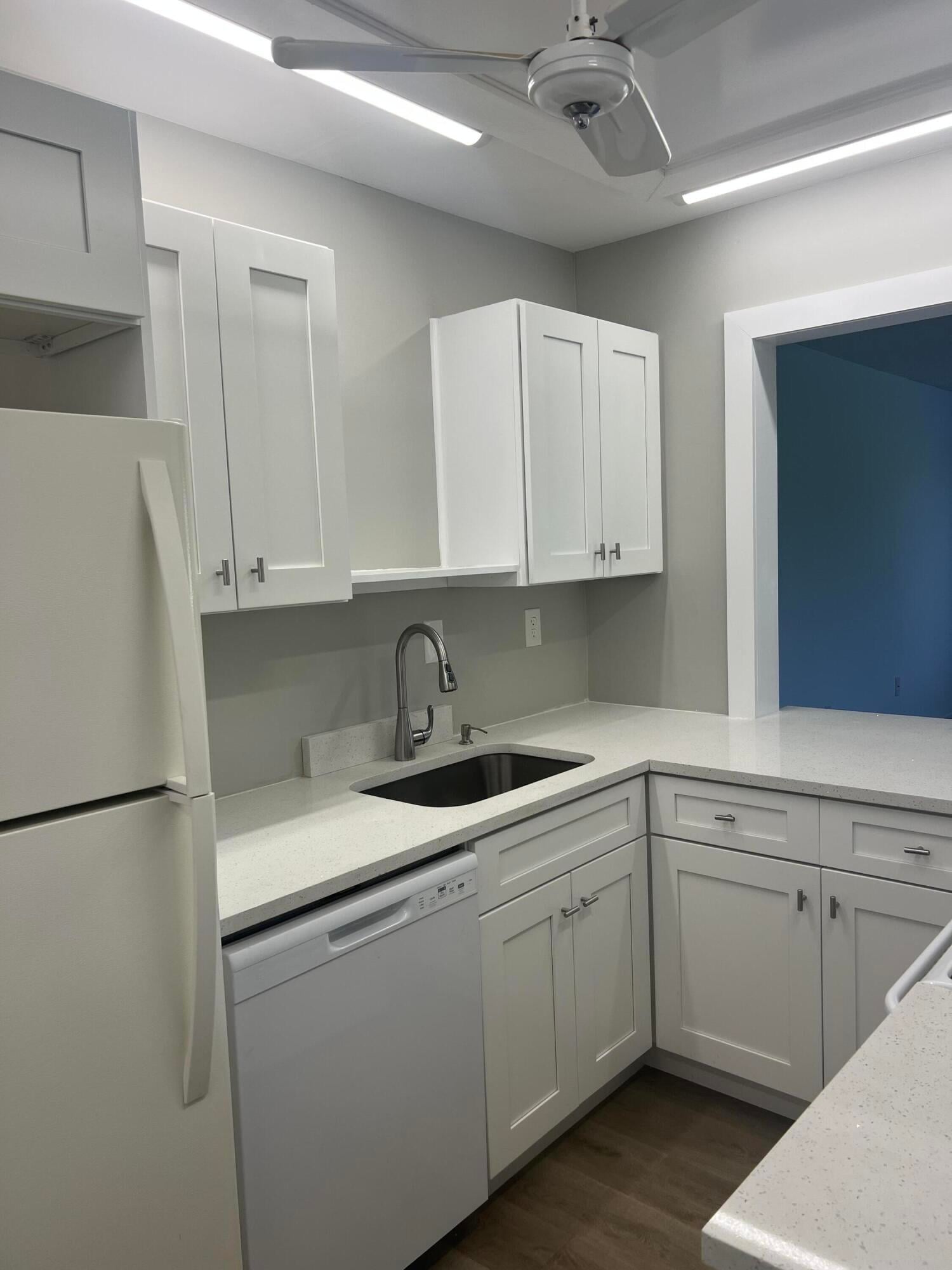 Rocky Point Unit 102 photo 4